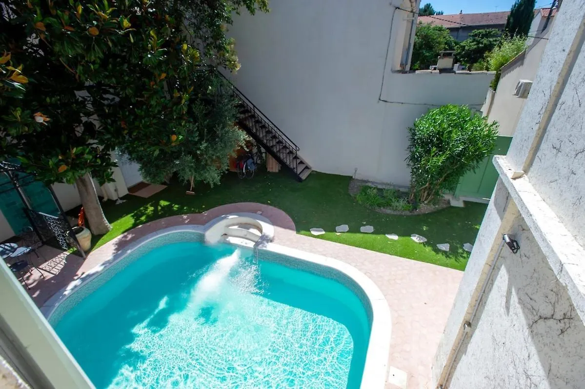 Oasis De Calme Avignon 8 Personnes Villa France